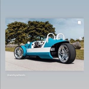 Meet your Posher, Cortney